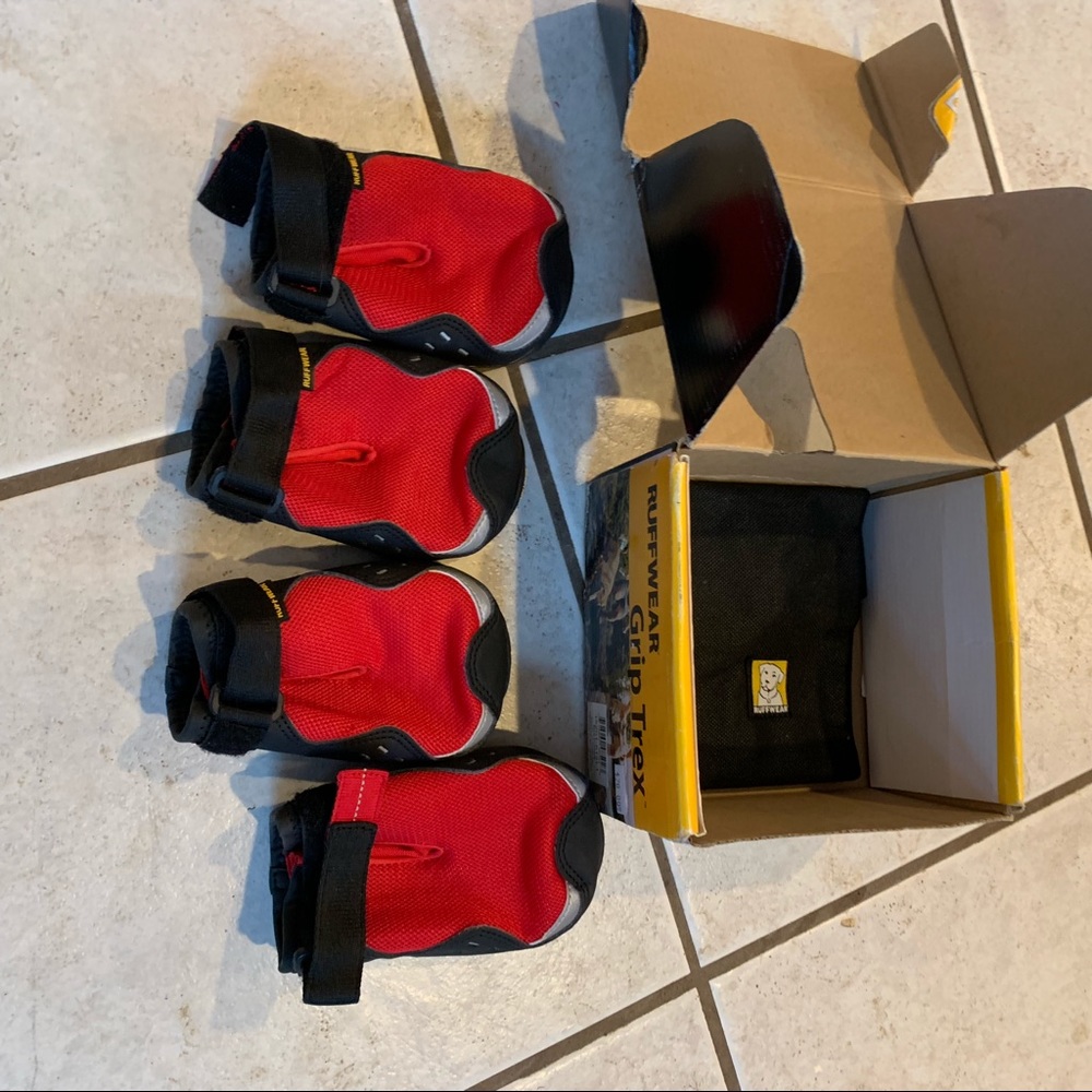 Ruffwear dog boots size 3.25”